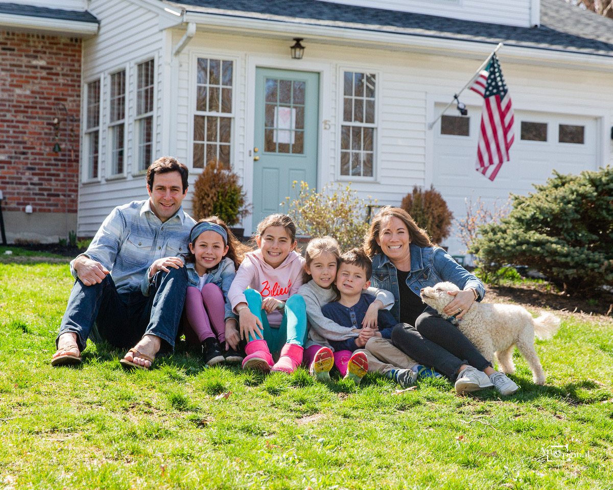 netcapital_adv's tweet photo. On #SmallBusinessSaturday we celebrate AnOriginal Photography in Cohasset, MA. They raised over $15,000 for local businesses in need through their #FrontStepsProject. https://t.co/udM2RCsKvX