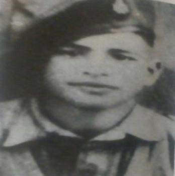 ചൈനീസ് പട്ടാളക്കാരെ വധിച്ചു.പിന്നീട് വെടിനിർത്തലിനു ശേഷം ജസ്വന്ത് സിംഗിന്റെ ധീരതയിൽ മതിപ്പ് തോന്നിയ ചൈനീസ് കമാന്റർ,ആ ധീരജവാന്റെ ഒരു വെങ്കല പ്രതിമയുണ്ടാക്കി, വെട്ടിയെടുത്ത തലയോടൊപ്പം ഇന്ത്യക്ക് കൈമാറി.അരുണാചൽ പ്രദേശിലെ തവാങ് ജില്ലയിൽ നിന്നും 25 കി.മീ അകലെ നുരനാംഗിൽ 9