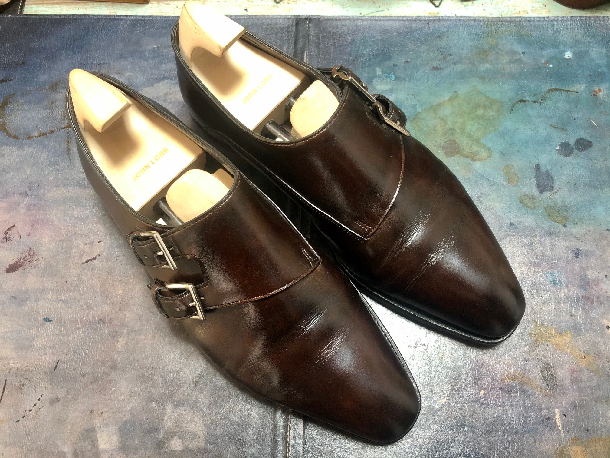 グラサージュ30 ジョンロブ John Lobb チャペルを染め替え ブラウンからダークブラウンへ ミュージアムカーフ独特のムラ感はそのままに仕上げます T Co Qokjk6mpi9 ジョンロブ Johnlobb チャペル 染め替え 多治見 可児市 土岐市 グラサージュ30 ジョンロブ John Lobb チャペルを染め替え ブラウンからダークブラウンへ ミュージアムカーフ独特のムラ感はそのままに仕上げます T Co Qokjk6mpi9 ジョンロブ Johnlobb チャペル 染め替え 多治見 可児市 土岐市