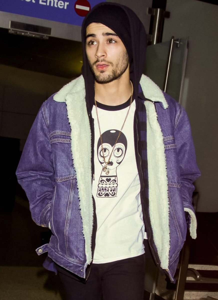 littleflowerr88's tweet photo. Guys we should help Zayn....hurry up!!! Please Retweet thisssss #FREEZAYN #FREEZAYN #FREEZAYN @zaynmalik https://t.co/sWCsnS75dN