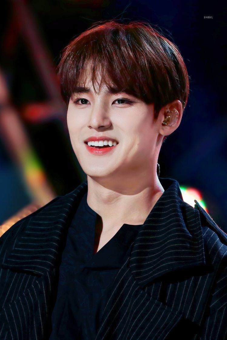 gyuliker's tweet photo. @813wrld my fav smiley gyu pictures 4 u bae!!! https://t.co/DnMt4MPrGG