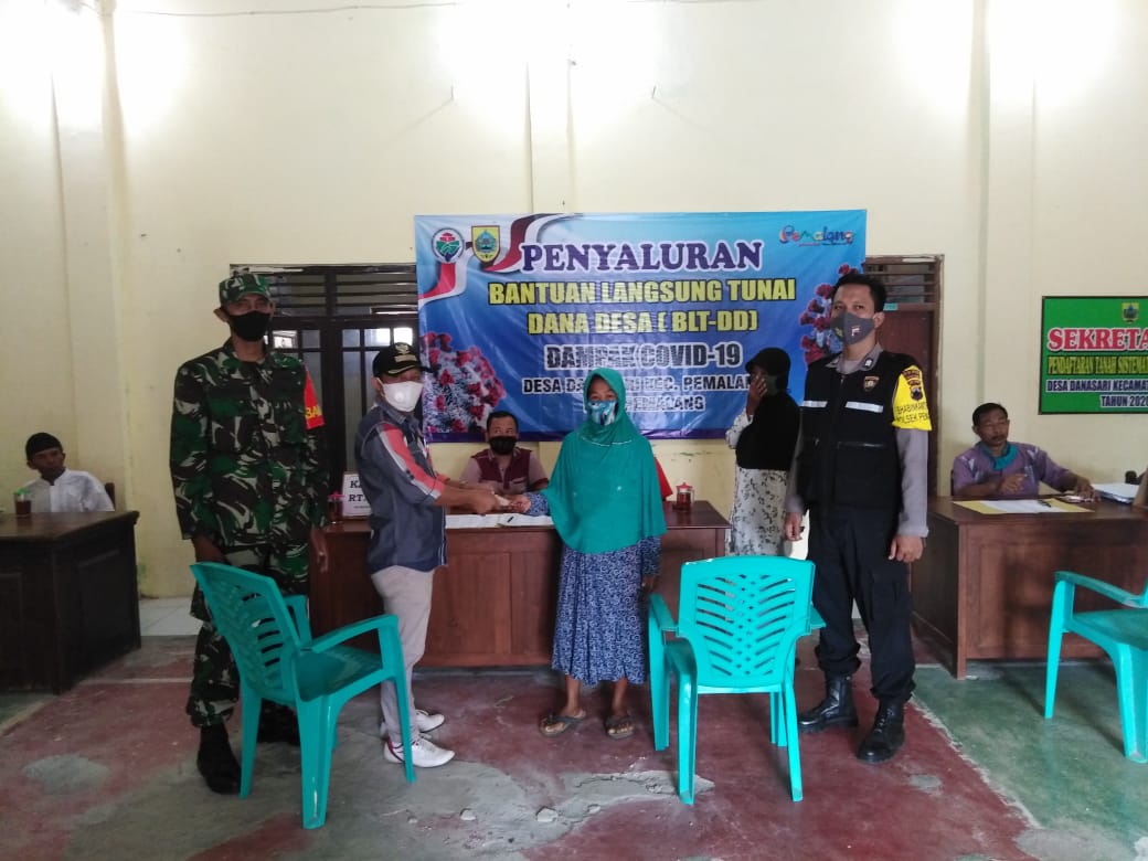 DesaDanasari's tweet photo. Penyerahan BLD DD @DesaDanasari kepada KPM
@kecpemalang1 
@dinpermasdespml 
@puspindes 
@PemkabPemalang 
@pakjunaedi 
@ganjarpranowo 
@polres_pemalang 
@0711Pml 
@jokowi https://t.co/J8gqm0Kbfv