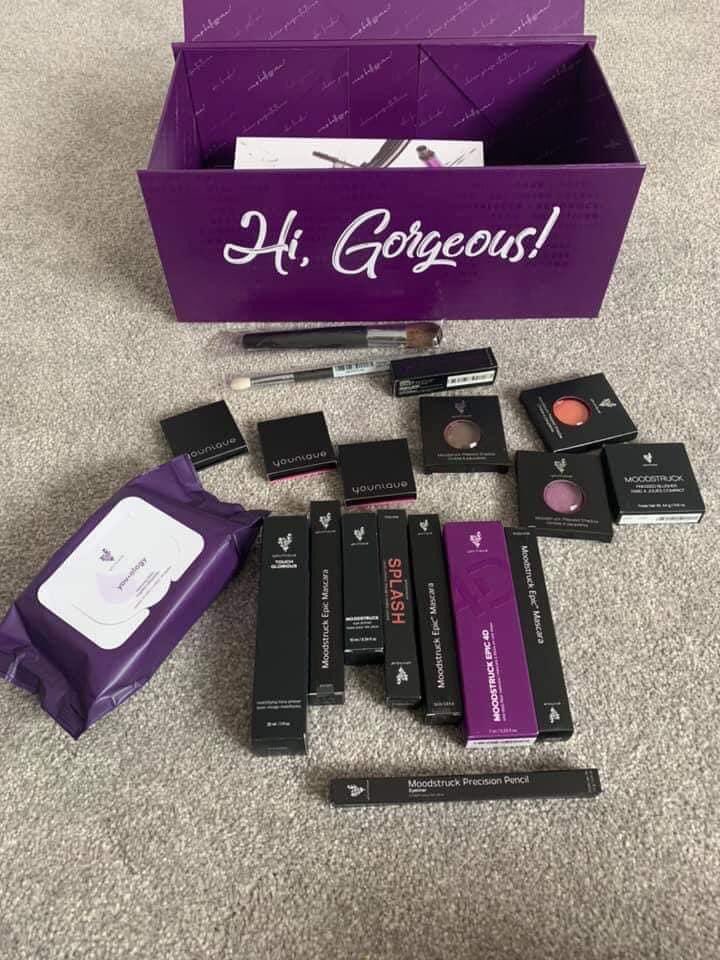 cherylthrush's tweet photo. All these products just £69 plus £40 credit on your account !!! Who wants one https://t.co/CDb7KyT35e