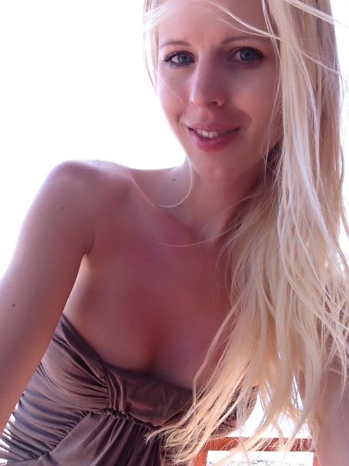 I can only dream about such outfit today... Sun, where are you? https://t.co/uXPJWECy8M<a href="/tag/ass"class="tags"><span>#ass</span></a><a href="/tag/pussy"class="tags"><span>#pussy</span></a>