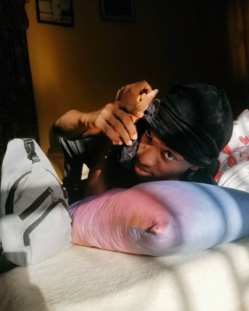 adnneymichael's tweet photo. Me during corona pandemic... on my bed 24/7 #COVID19 https://t.co/szCIkSOxOS