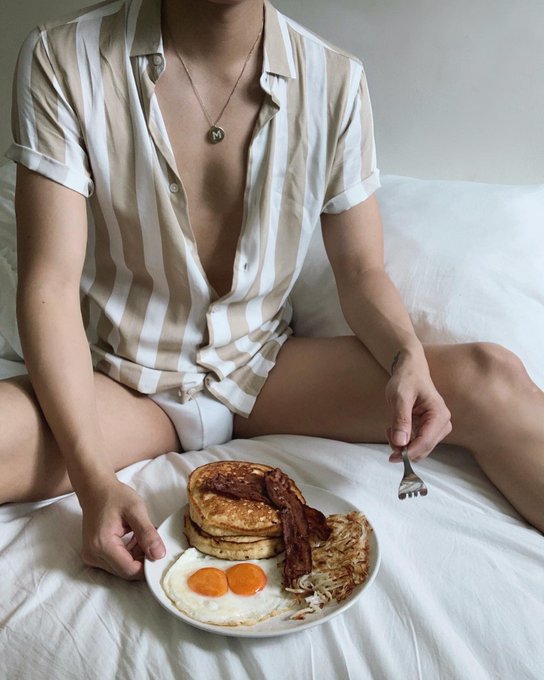 1 pic. Come to eat your breakfast ? https://t.co/3kNMVwTldH