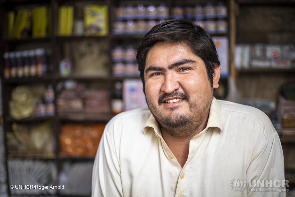 Refugees's tweet image. Refugees are students.
Refugees are nurses.
Refugees are teachers.
Refugees are electricians.
Refugees are lawyers.
Refugees are chefs.
Refugees are pilots.
Refugees are musicians.
Refugees are poets.

Refugees are people like you and me.

Stand #WithRefugees.

#WorldRefugeeDay