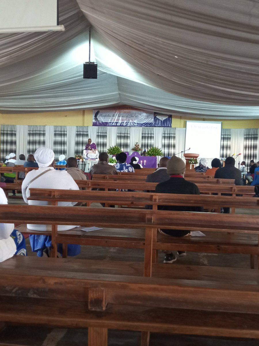 valeta_z's tweet photo. Funeral service for aunt Wayuma in the new normal https://t.co/HJZV3W0tIw