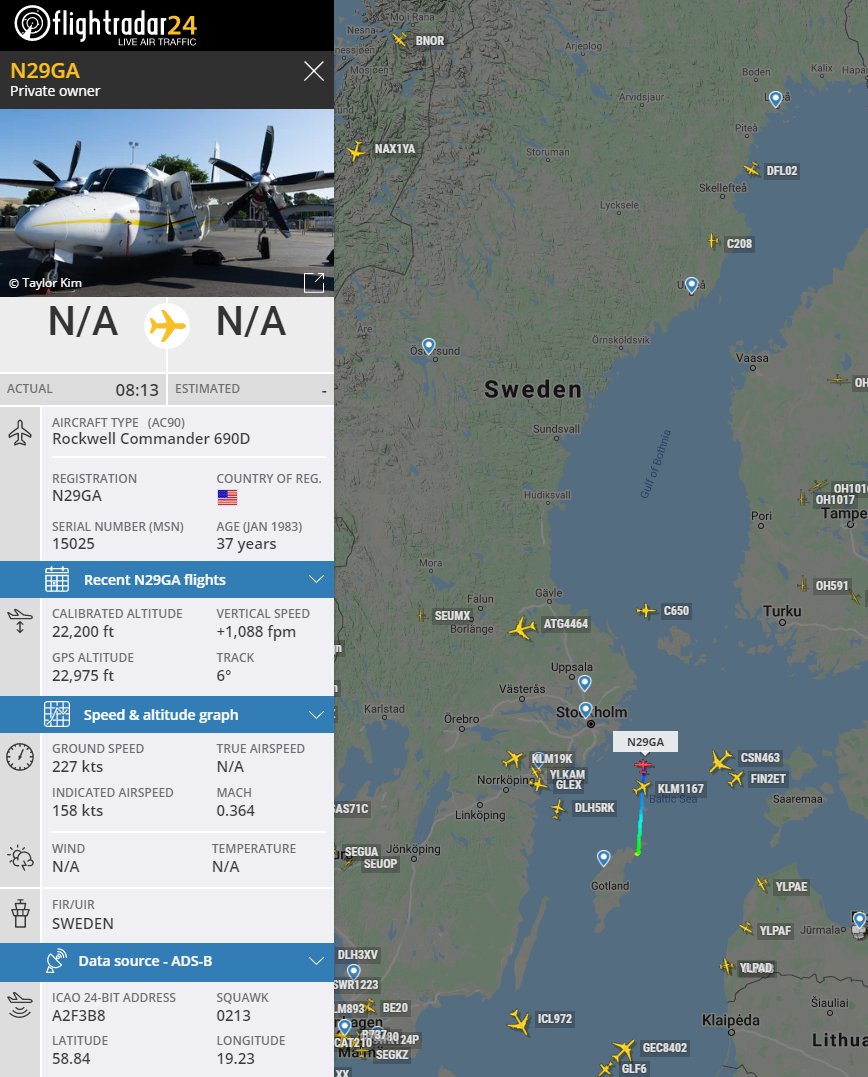 flightradar24's tweet image. A Rockwell Commander 690D "Citizen of the World" flying pole to pole, is currently en route from Gotland to Luleå in Sweden. The aircraft is preparing to fly over the North Pole in the next weeks

Track live flightradar24.com/N29GA/24bd9903

More info flyingthrulife.com/pole-to-pole/