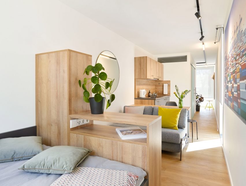 Does living small have to be the opposite of living large?Kumpulan referensi project untuk micro-housing.—A thread.