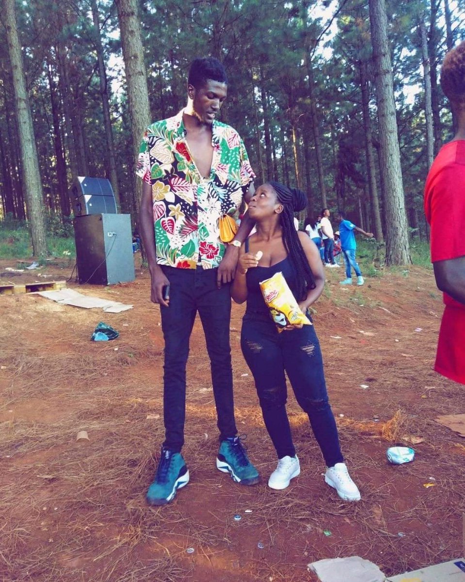 _thearny's tweet photo. What do you call this kind of relationship? https://t.co/n3qQiweayf