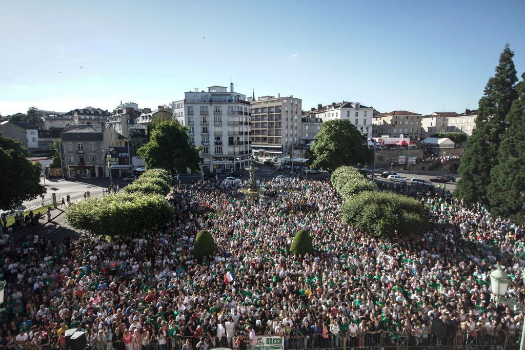 limogescsp's tweet photo. 🔙 C’était le 20 Juin 2015 
🥁Supporters limougeauds, c'est notre plus grande fierté 🎵
#Ensemble #CSP2015 https://t.co/VRtLhL1plZ
