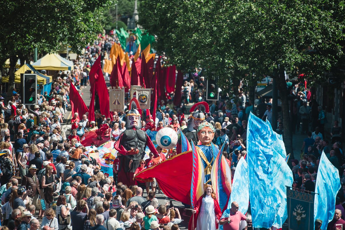 StAlbansCath's tweet photo. Every year, on the closest weekend to St Alban's Day (22 June), we would gather together in a large procession and re-enact the story of Alban.
Find out ways you can still celebrate this #AlbanWeekend ➡️ https://t.co/RLMmP5hXj1
📸 Emma Collins Photography https://t.co/0LbdnDRStG