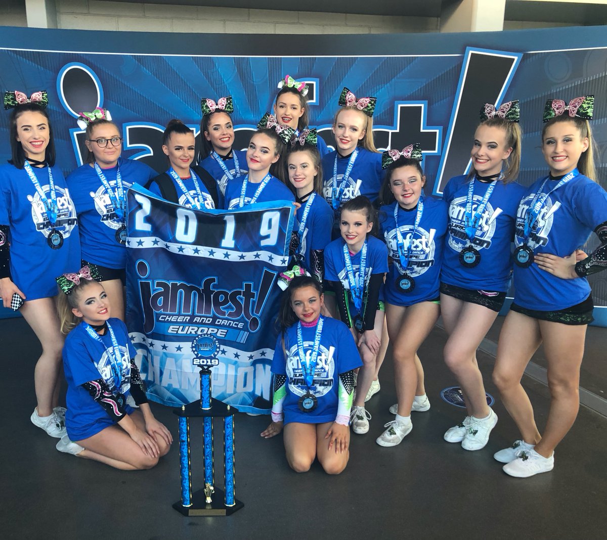 PixiesCheer's tweet photo. Day 90!! Throwback to JAMfest last year as we should have been there today! Here is Silhouettes in their National Champion T-shirts!! June2019 JAMfest Europe ๐๐#pixiescheer #throwback #pix1e2 #pixiesonline #thesisterhoodwillcontinue #flylikeapixie https://t.co/SMrIZHD8xI