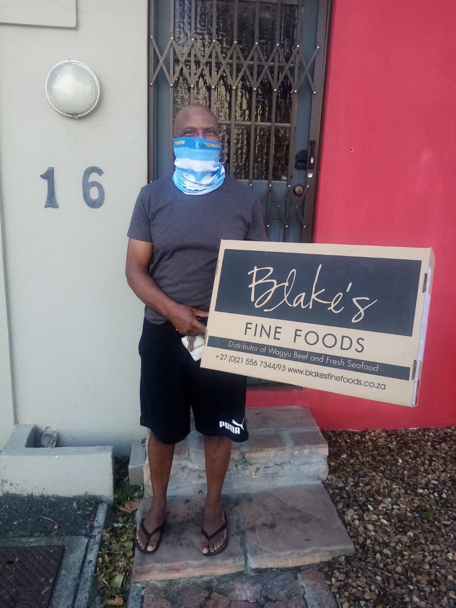 BlakesFineFoods's tweet photo. We are so proud for our first delivery to Ryan Ali. Thank you for the support . 🙏🏼
Now time to pop the champers 
🍾 🥂 😁

#blakesfinefoods #sophiasonlinedeli #firstorder #inthebag #whatfun #celebration #getyourorderin #startshopping https://t.co/SPTdipZx9A
