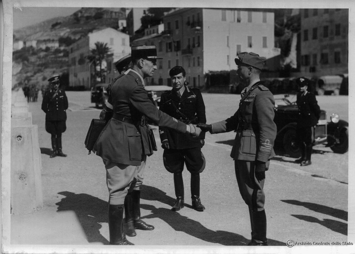32/ L'armistice entre la France et l'Italie entre finalement en vigueur le 25 juin à 1h35 du matin (0h35 heure française).Sous la contrainte des allemands, l'armée des Alpes victorieuses doit céder, la mort dans l'âme.