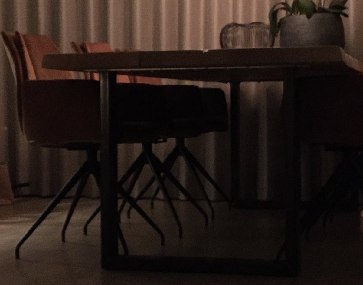 In the #MOOD for a new #CHAIR? Check deze #stoel met #chique #cognac #kleur #velours #stoffering #zwart #metalen (draai)onderstel Ook onderstel in #hout leverbaar #EINDHOVEN #BRABANT #PGAtotaalinrichters pga.nl #DOMUS #INTERIEUR #design #wonen #kantoorinrichting