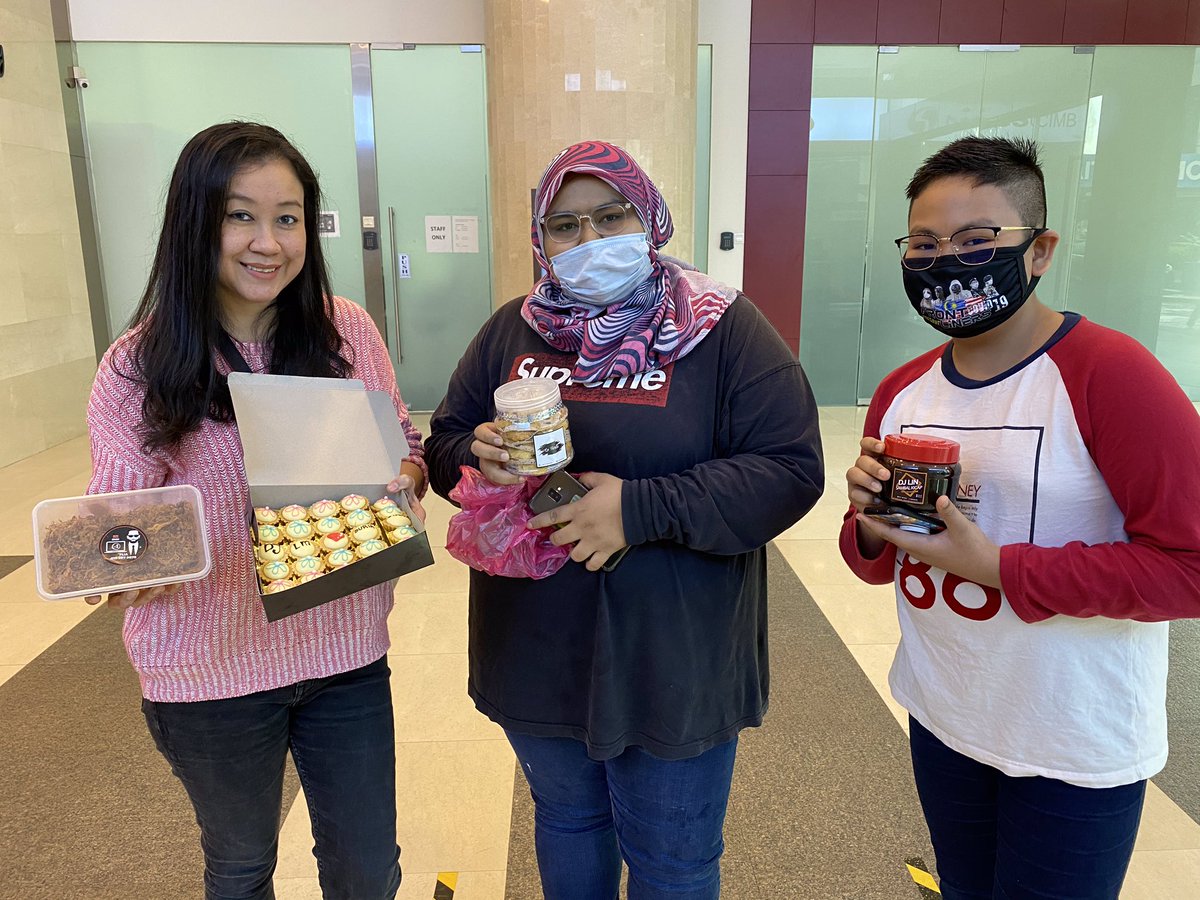 djlinsuriacinta's tweet image. Terimakasih banyak buat yg dah pun dapatkan #sambalkicap hasil air tangan #djlin 😘✌️Anda bila lagi🤩DM LIN atau hubungi @fRauzann di 017-2470473🌹tq❤️ #sambalkicapjohor #djlinberniaga #djlinjualsambalkicap