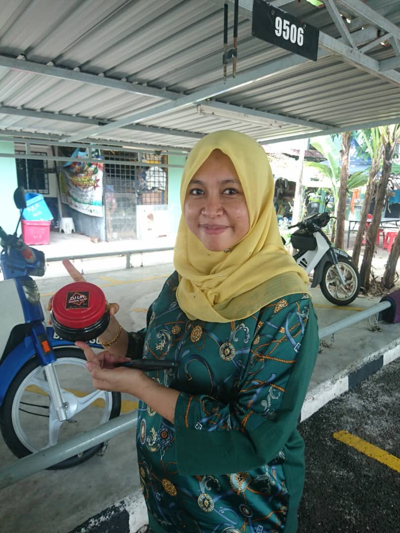 djlinsuriacinta's tweet image. Terimakasih banyak buat yg dah pun dapatkan #sambalkicap hasil air tangan #djlin 😘✌️Anda bila lagi🤩DM LIN atau hubungi @fRauzann di 017-2470473🌹tq❤️ #sambalkicapjohor #djlinberniaga #djlinjualsambalkicap