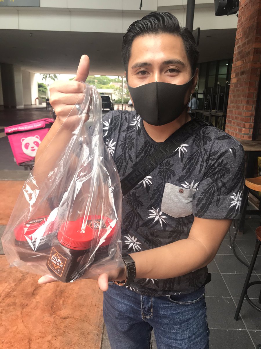 djlinsuriacinta's tweet image. Terimakasih banyak buat yg dah pun dapatkan #sambalkicap hasil air tangan #djlin 😘✌️Anda bila lagi🤩DM LIN atau hubungi @fRauzann di 017-2470473🌹tq❤️ #sambalkicapjohor #djlinberniaga #djlinjualsambalkicap