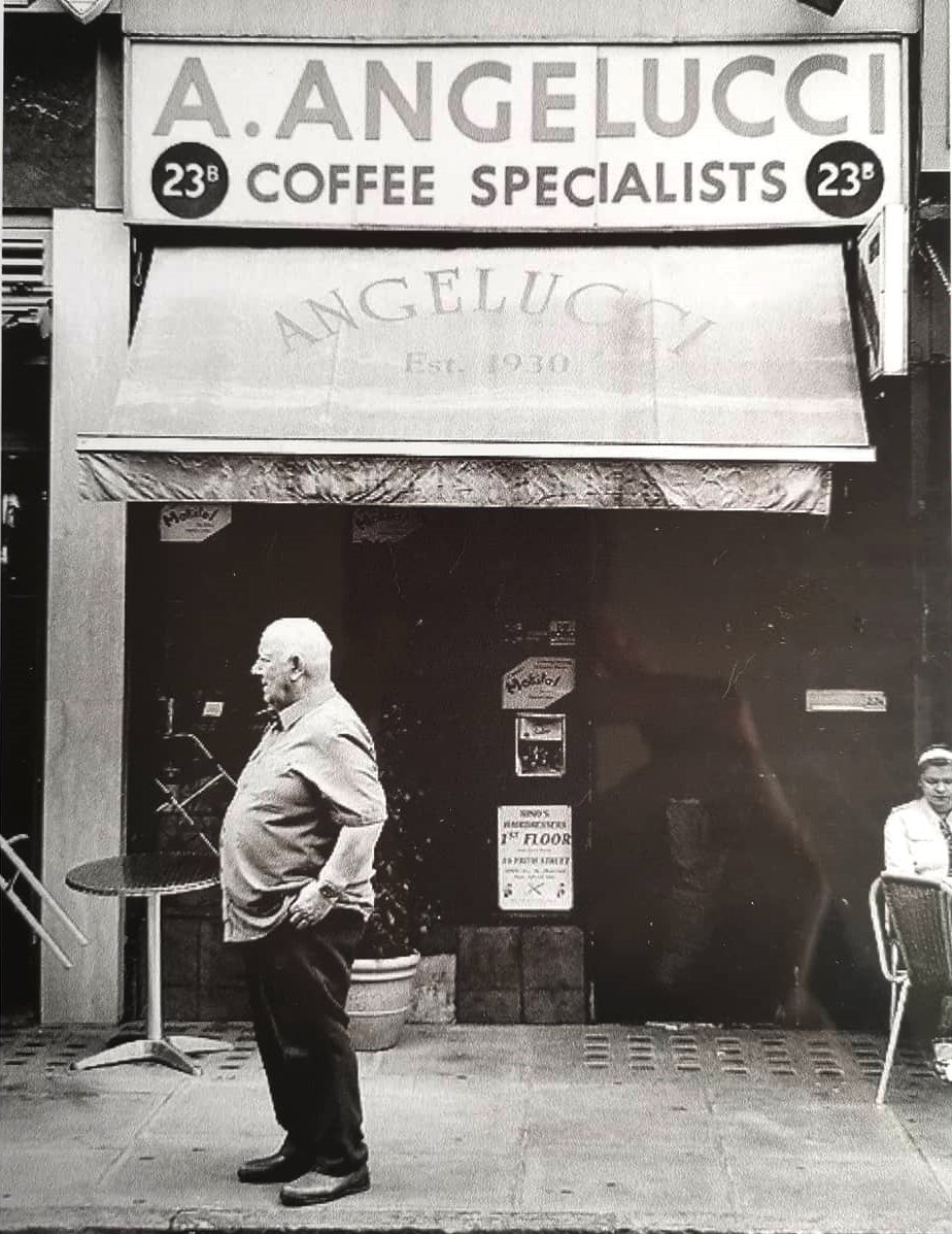 Since 1985, the "Italian Restaurant" sign from Bianchi disappeared, as many others from Old Compton corner: Molinari Restaurant (30s), Continental Fruit Store, Jimmy's..."Alfredo Angelucci" sign was removed in 2014.The brand still provides its Bar Italia special blend online.