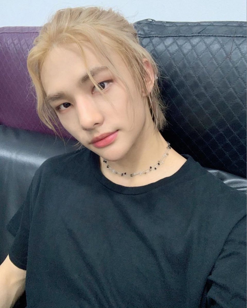 StrayKidsFrance's tweet photo. [📷] 20/06/2020 - INSTAGRAM 

[#HYUNJIN]

🤗L'émission de musique était amusante 
#straykids #Lovestay #LesStaysMeManquentEncorePlus #CestJuste #CommeÇa

————

Source : realstraykids 
Trad. : Stray Kids France https://t.co/DCbDRBAEmO