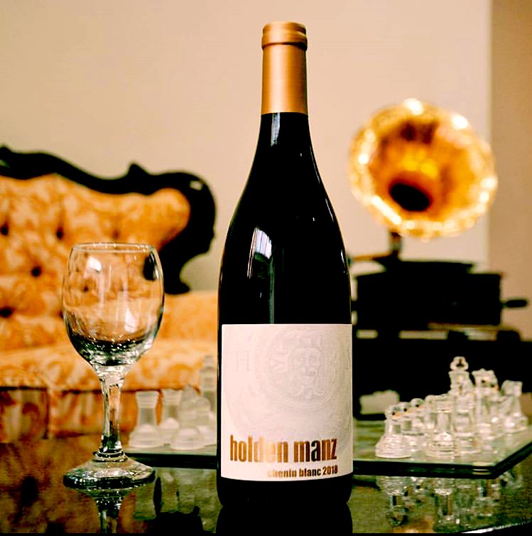 The  #Franschhoek valley has has given us this blended Chenin from  @holdenmanz.Two different terriors at play here leaving a symphony of white peaches, orange zest, jasmin & grannysmith apple on the nose and a quince & honeysuckle finish on palate  #Drinkchenin