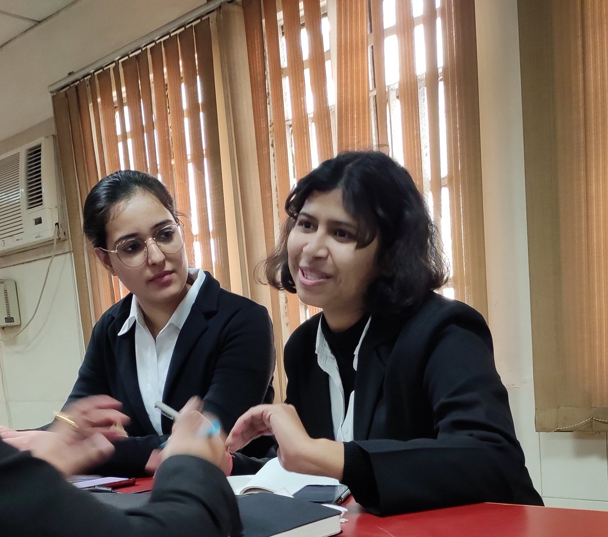 WomenHonour's tweet photo. Behind the scenes work..
#TeamHow
@women_honour @Jayam_Singh https://t.co/JKyZXeiTf8