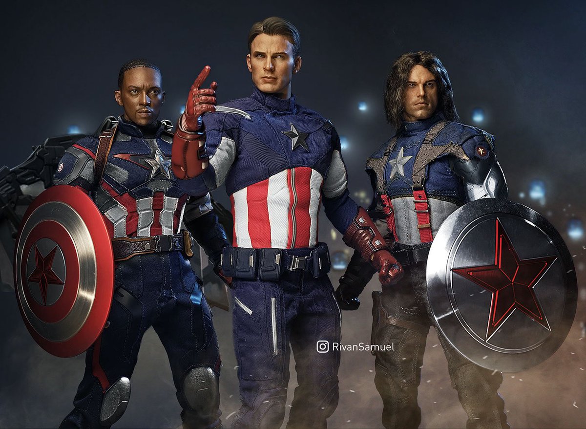 StripMarvel's tweet photo. Imaginaos. Tras Falcon and The Winter Soldier se dan cuenta que ni Falcon, ni Bucky pueden sustituir al Capi, en cambio, crean un equipo ‘Team America’ donde Steve viejo dirige a Sam y Bucky, portando los dos el escudo y el traje. Todos contentos. https://t.co/IlgeQnbMFF