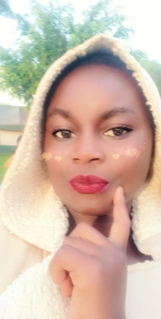 MalcolmCall's tweet image. Beauty is all she has gat..