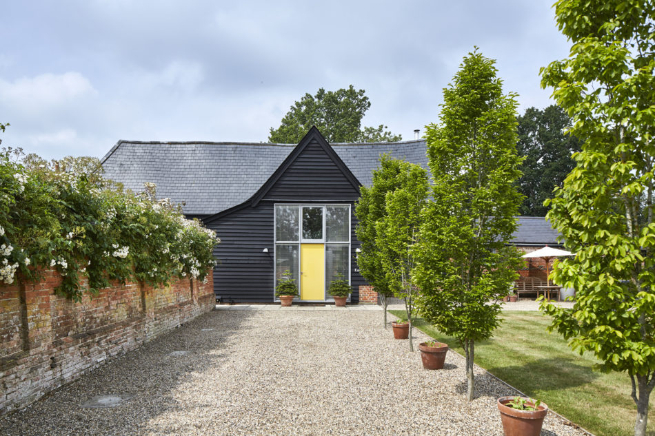 AJWShaughnessy's tweet photo. My friend and neighbour, designer/architect David Pocknell, has just put his house on the market. https://t.co/IwEjo7Qoe4 @The_ModernHouse https://t.co/cjJnWz3kkW
