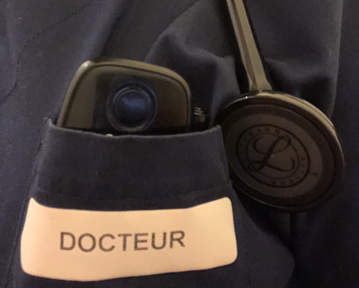 linternedegarde's tweet photo. 4ème anniv 🥳🎁🎉 d’affilée à l’ #hôpital pas vraiment blasé parce que les #soignants #IDE #AS #Brancaridiers #Secretaires #Internes et #CoChef c’est aussi LA FAMILLE surtout aux #URGENCES https://t.co/jFX0WMxCze