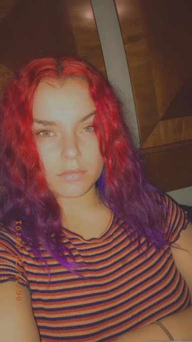 Tee Money’s pics and videos