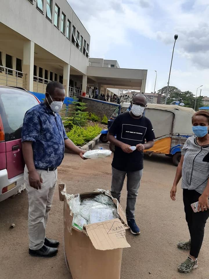 CollegeBdu's tweet photo. People to People (P2P) USA has donated lifesaving 1,875 KN95 Face Masks to Tibebe Ghion Specialized Hospital with the aim of protecting health workers from COVID-19. https://t.co/MQIKNByUpH