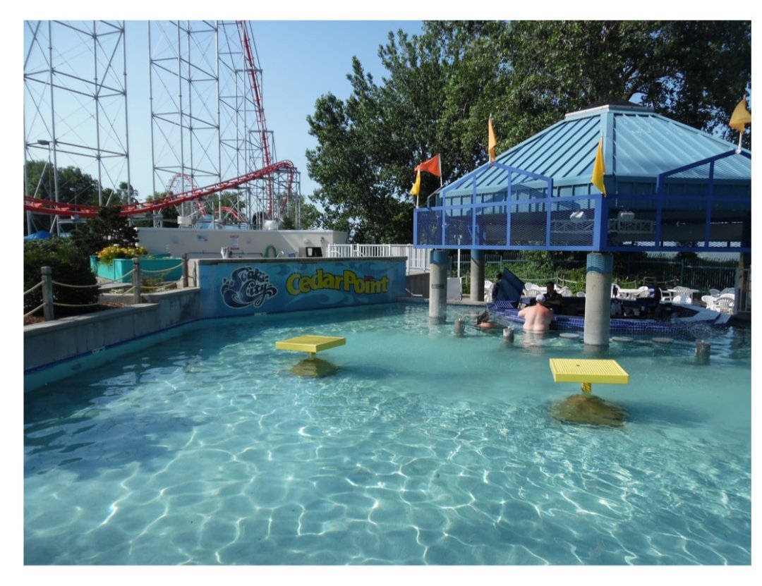 susanc06's tweet photo. I'd be able to enjoy my favorite drink at my favorite bar at Cedar Point. It's 90° here today. #IfCovidNeverHappened https://t.co/Vux7SgEZaD