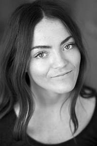Charley58115169's tweet photo. Born 6/21 #FinnAtkins in #NottinghamEnglandUK is a #British film, television and stage actress known for Eden Lake (2008), Once Upon a Time in the Midlands (2002) and Walk Invisible: The Brontë Sisters (2016). @Browndeus https://t.co/LwxRiDqHGv