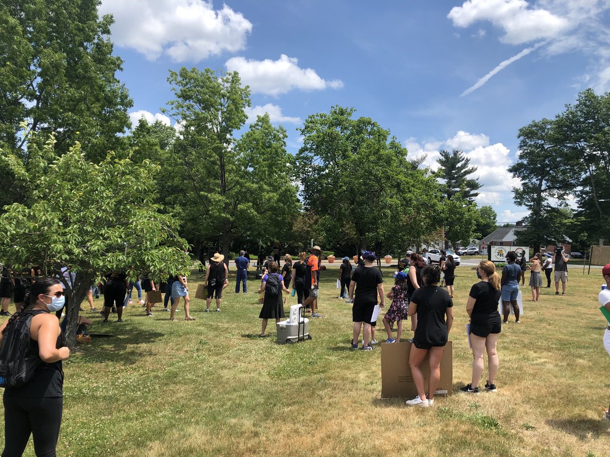 East Hartford High tweet media