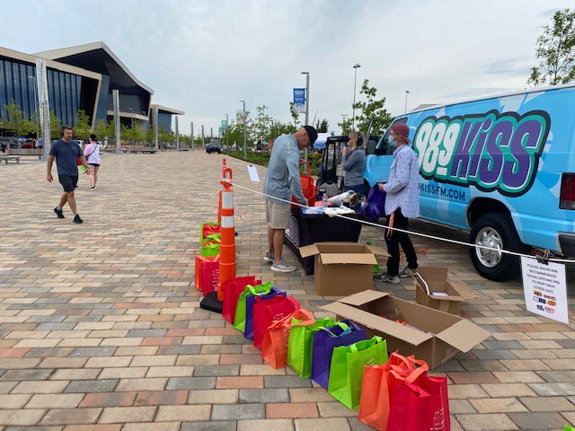 989KISSFM's tweet photo. What a nice morning at the @ScissortailPark Farmer’s Market with @ShapeFutureOK #shapeyourfutureok https://t.co/SOALqH2KZF