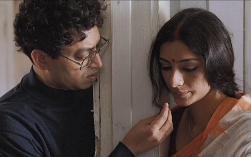 3) THE NAMESAKE (2006) directed by MIRA NAIR and starring IRRFAN KHANNair is another favourite director - I've seen KAMA SUTRA (1996), VANITY FAIR (2004) and QUEEN OF KATWE (2016)(desperate to watch MISSISSIPPI MASALA but can't find it anywhere sob)