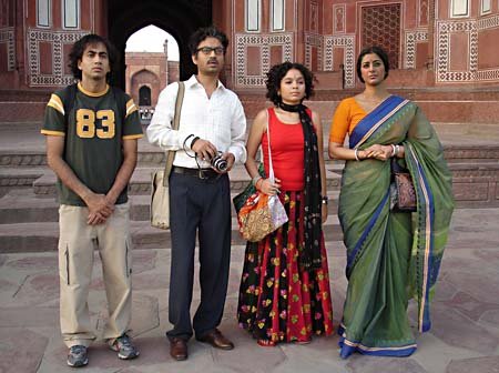 3) THE NAMESAKE (2006) directed by MIRA NAIR and starring IRRFAN KHANNair is another favourite director - I've seen KAMA SUTRA (1996), VANITY FAIR (2004) and QUEEN OF KATWE (2016)(desperate to watch MISSISSIPPI MASALA but can't find it anywhere sob)