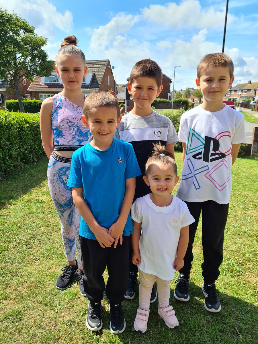 What a beautiful first day for us all to take part in our  #NSSWtogether. We started our family fun day with a game of Nutty squirrels.   @YouthSportTrust  @ClaveringPESSPA  @SkySports
