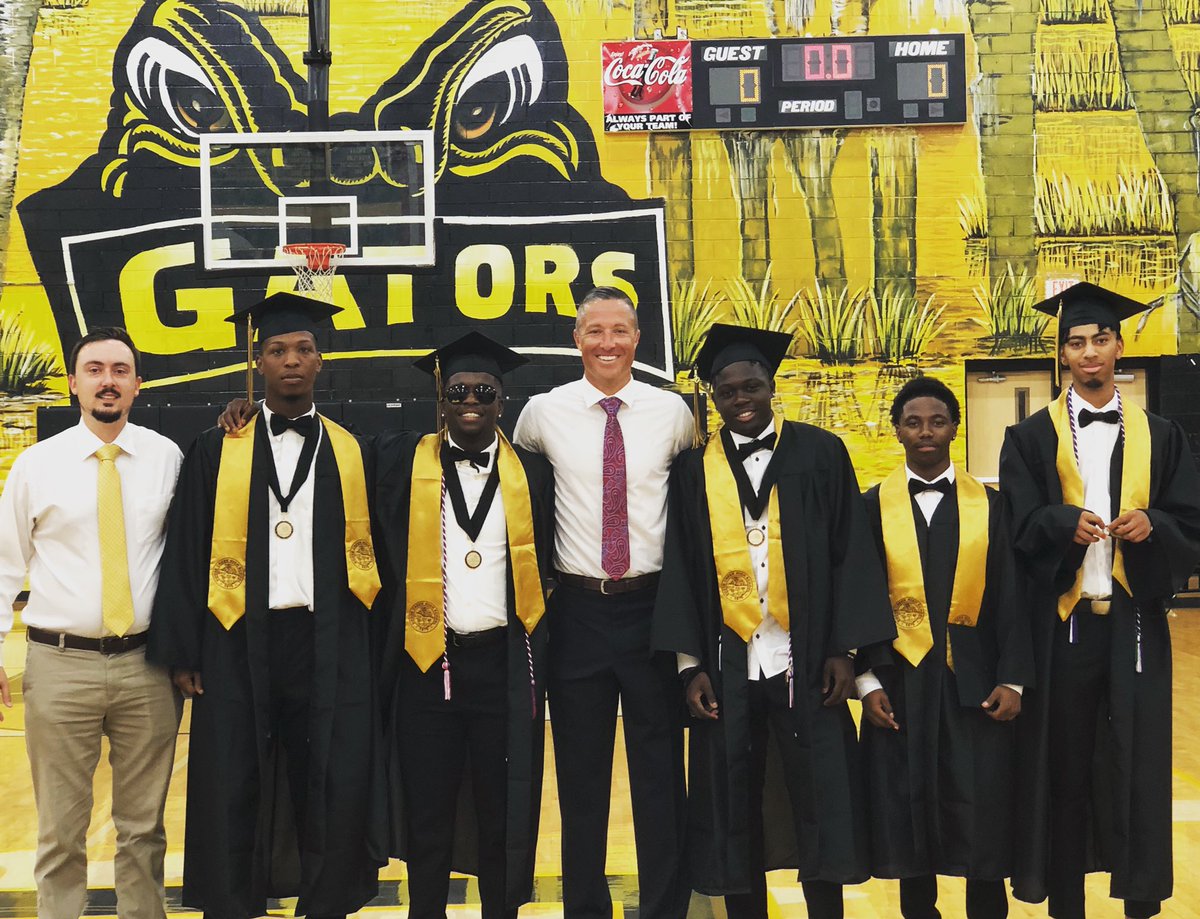 CoachBlakeHall's tweet photo. #Graduation2020 

“Once you taste significance, success will never satisfy.”

#Proud #Love #Seniors #JohnMaxwell https://t.co/OzWpn3l9zu