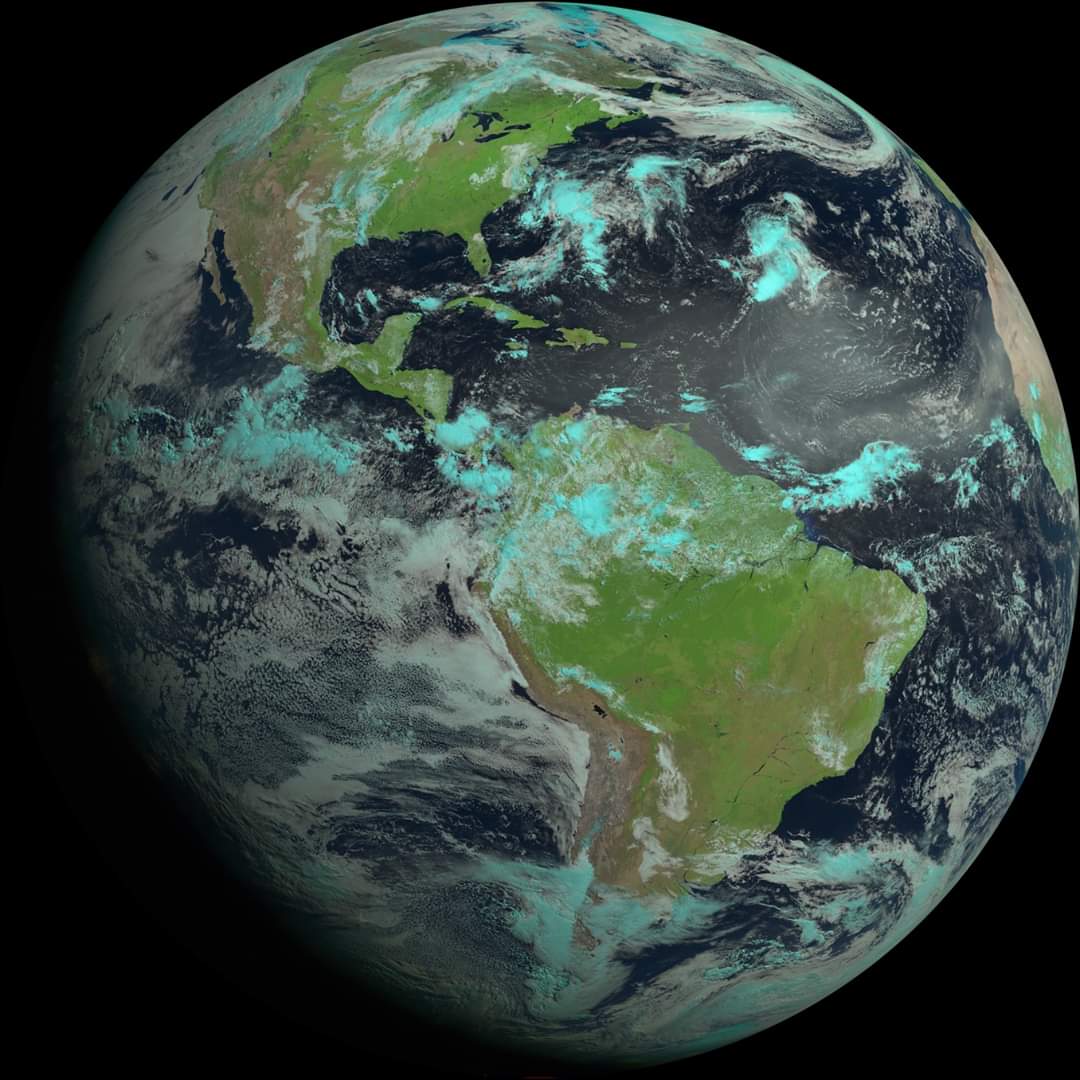 HemeraUMayor's tweet photo. #GOES16 de hace un momento. Linda imagen del sistema frontal que está aportando gran cantidad de agua en nuestro país. Un regalo de @alvarogeoclima. #BuenSabado https://t.co/tj4VKWgRCX
