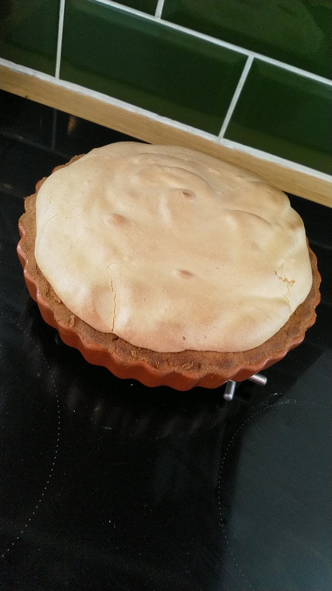 yvonnedaly's tweet photo. Today we're making Lemon Meringue Pie and cookies, for Father's Day tomorrow #academicweekends https://t.co/idQ4lf4qw6