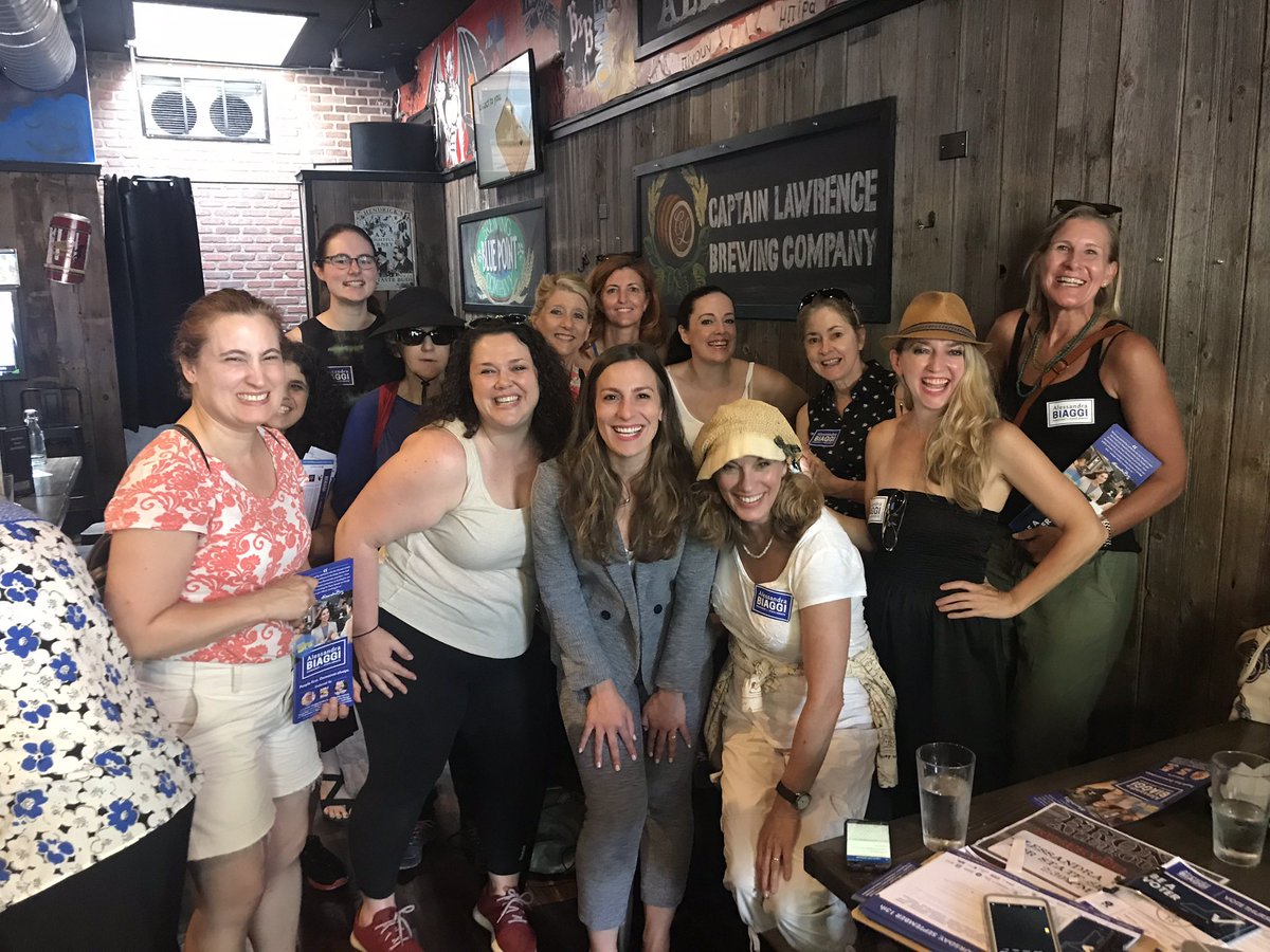 Part of my role  @es_indivisible was to recruit and organize volunteers for Sunday canvasses in the Bronx for  @Biaggi4NY Convince them to take the nearly hour long weekend subway ride in heat, humidity, and rain. Motivate them to keep at it—to build the momentum and a movement.