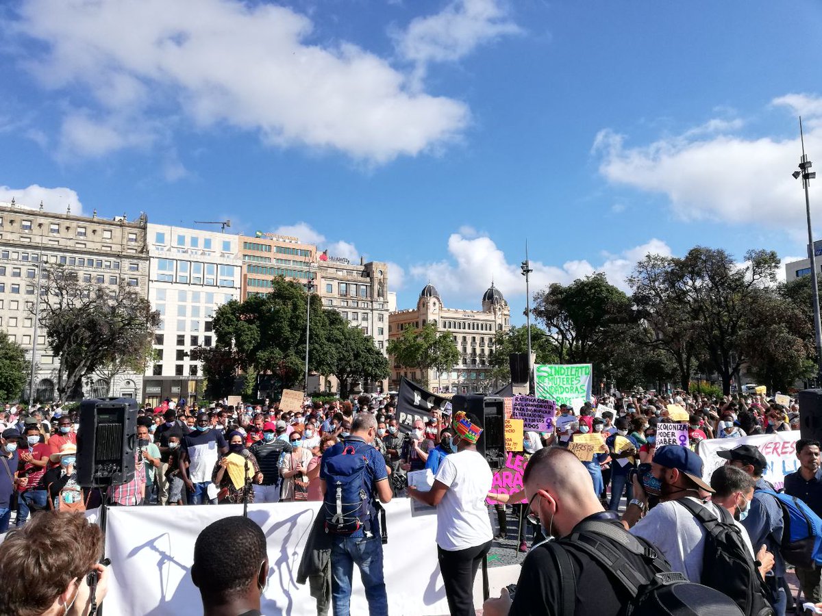 Arran_jovent's tweet image. 👉 Convocatòries de #RegularitzacioXTotes arreu dels Països Catalans. Pa, sostre, treball i papers per a totes!