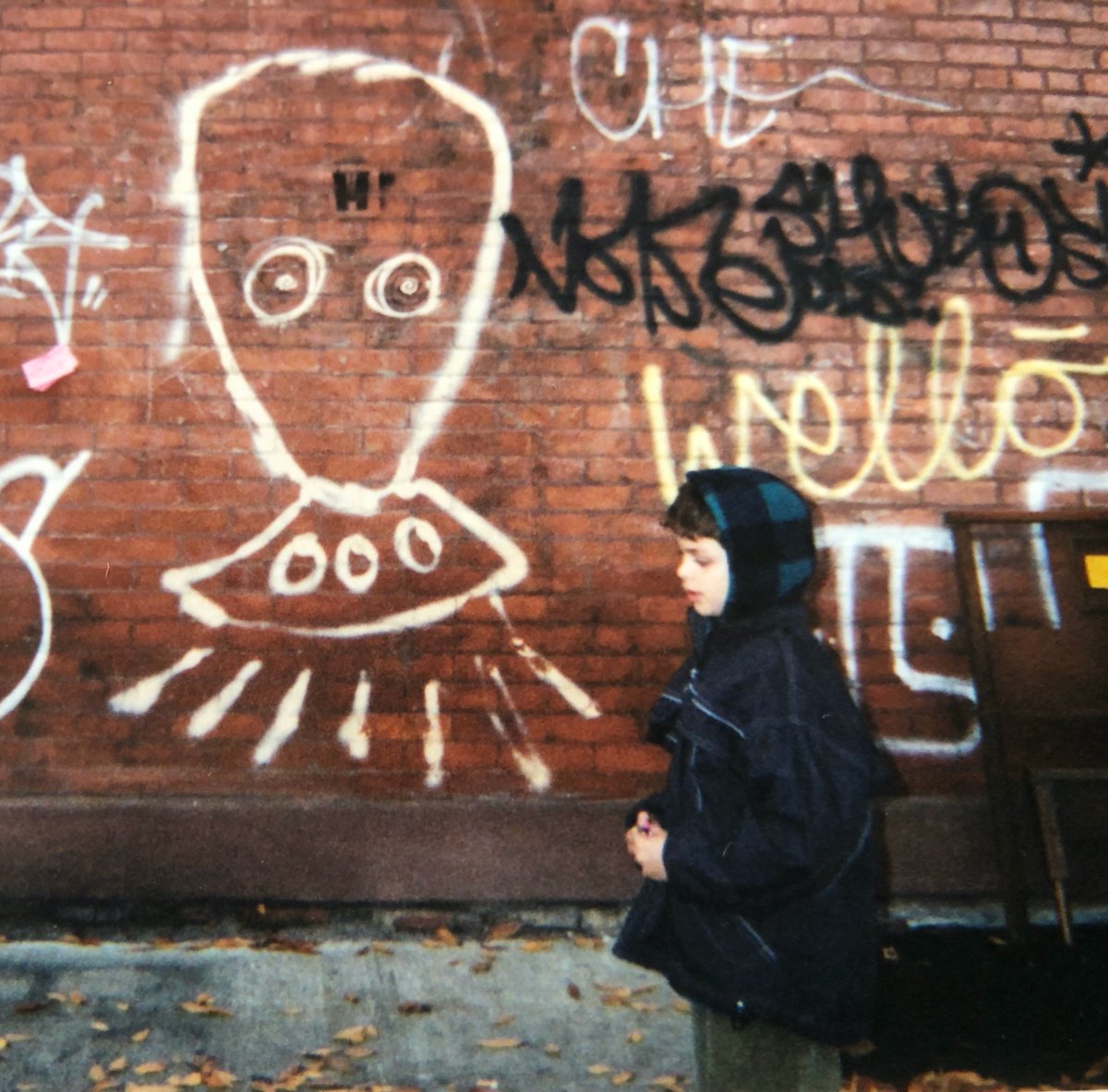 .<a href="/CHOWDOWNmcr/">Chow Down</a> w/ @grizzledj for the next 60 minutes on 2 with a NYC special - nts.live/2