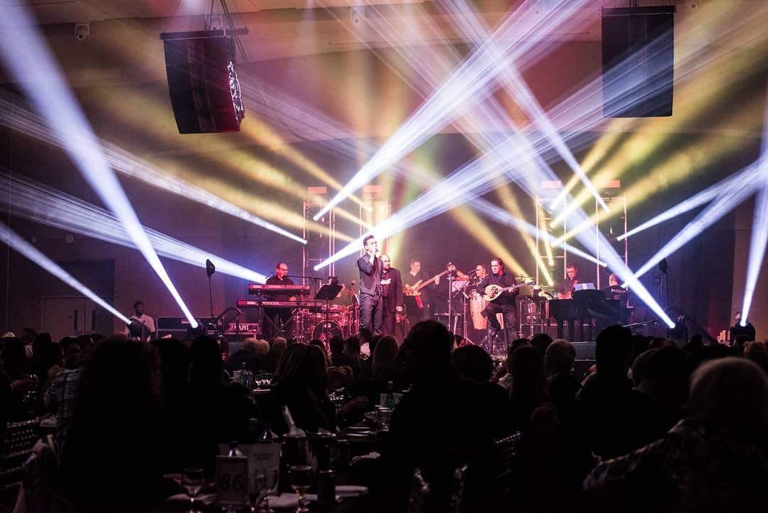 S4Ent1982's tweet photo. We live for the bright lights and loud music! We can't wait until we can party it up with you at the next concert! @byPeterandPauls https://t.co/J1XQV5z1NR