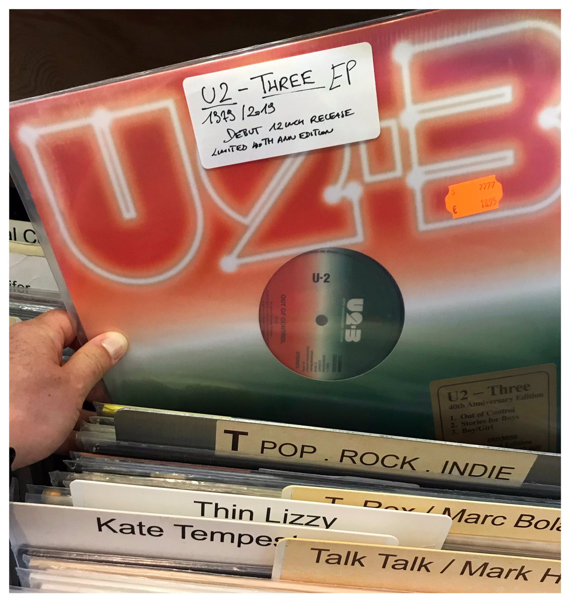 wouter_de_smet's tweet photo. Het aangename aan het nuttige koppelen. “This is our first single, we hope you like it.”

#LoveRecordStores #corona #vrtnws #geensport #RecordStoreDay #rsd #U2 #debuut https://t.co/VrB8Ez2oMi