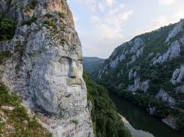 PS don't feel bad for  #Decebalus, he doesn't exactly lack for attention..(Anyone who has sailed down the  #Danube knows what we're talking about!) (13/x) #MuseumsUnlocked